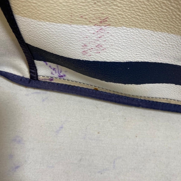 Kate Spade navy/cream tote bag. Please see all photos as they are part of the it - Picture 16 of 17
